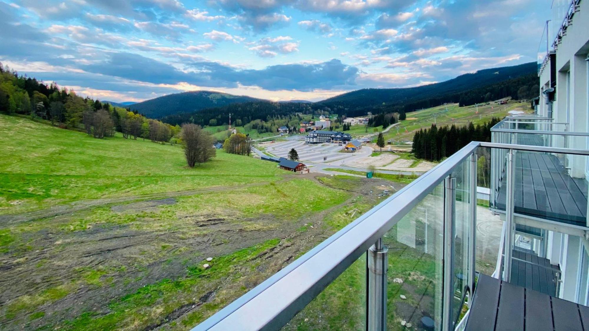 Panorama - Czarna Gora Resort By Sun & Snow Z Basenem I Sniadaniem Сєнна Екстер'єр фото