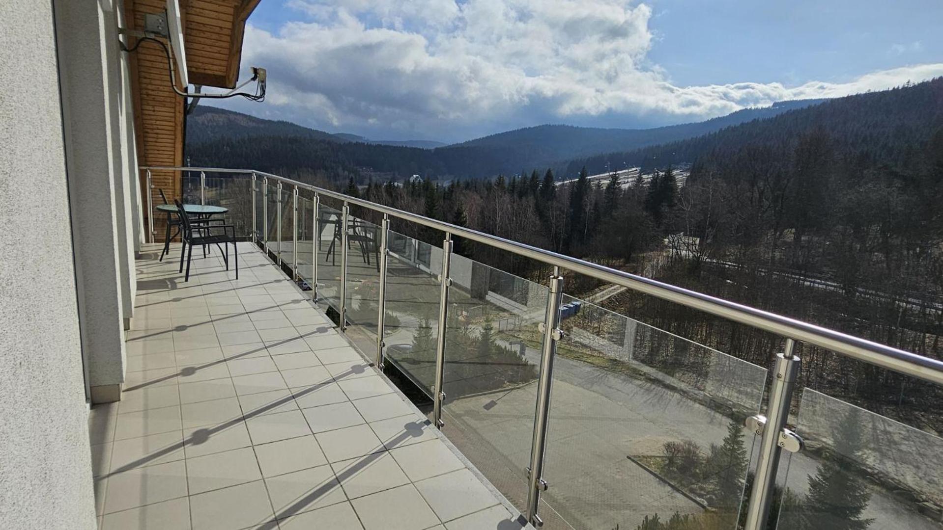 Panorama - Czarna Gora Resort By Sun & Snow Z Basenem I Sniadaniem Сєнна Екстер'єр фото