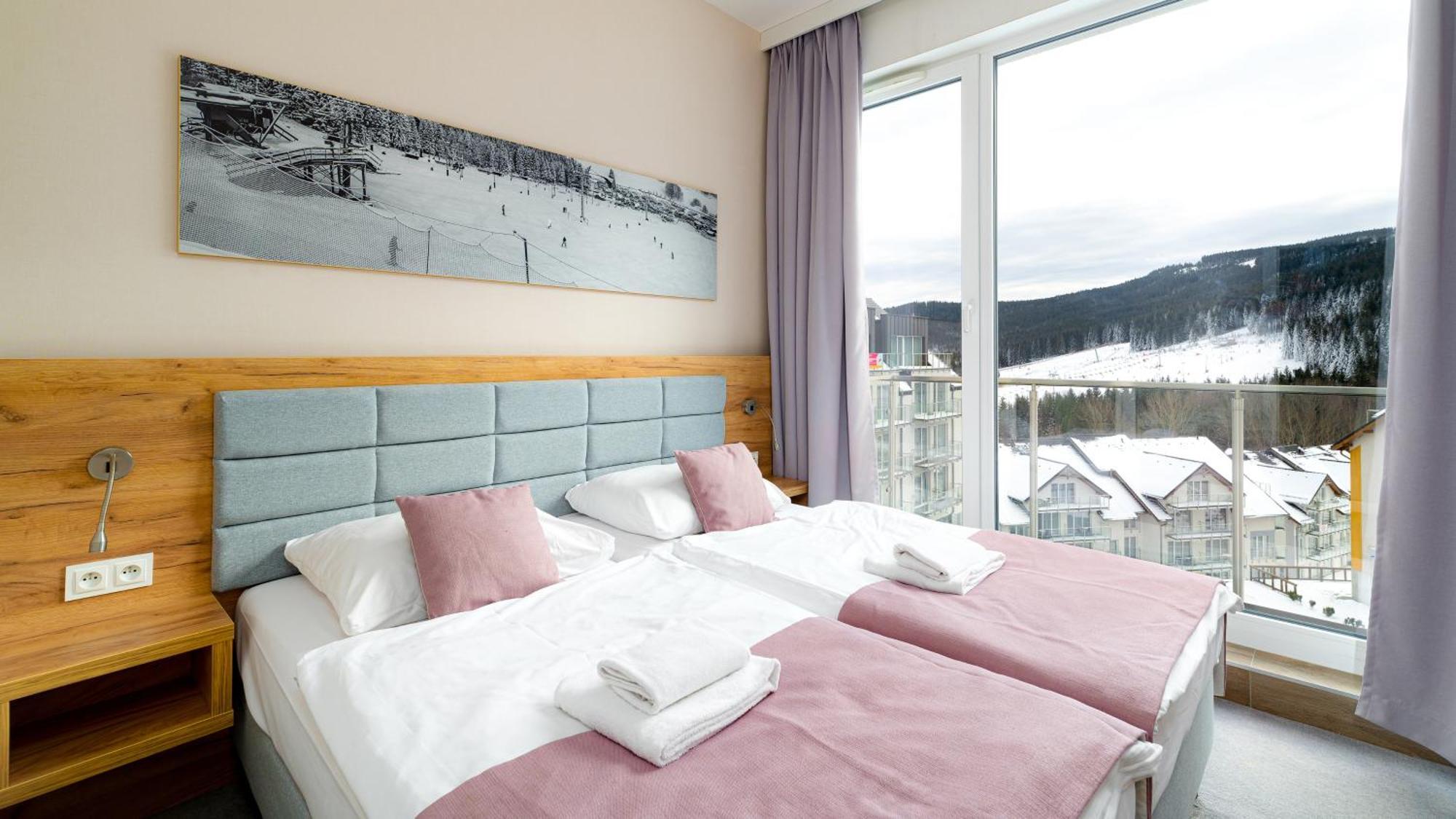 Panorama - Czarna Gora Resort By Sun & Snow Z Basenem I Sniadaniem Сєнна Екстер'єр фото