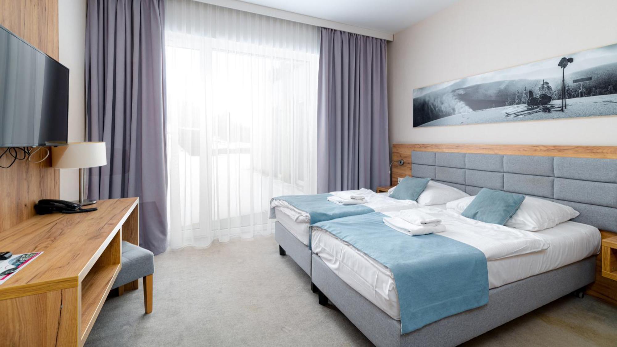 Panorama - Czarna Gora Resort By Sun & Snow Z Basenem I Sniadaniem Сєнна Екстер'єр фото